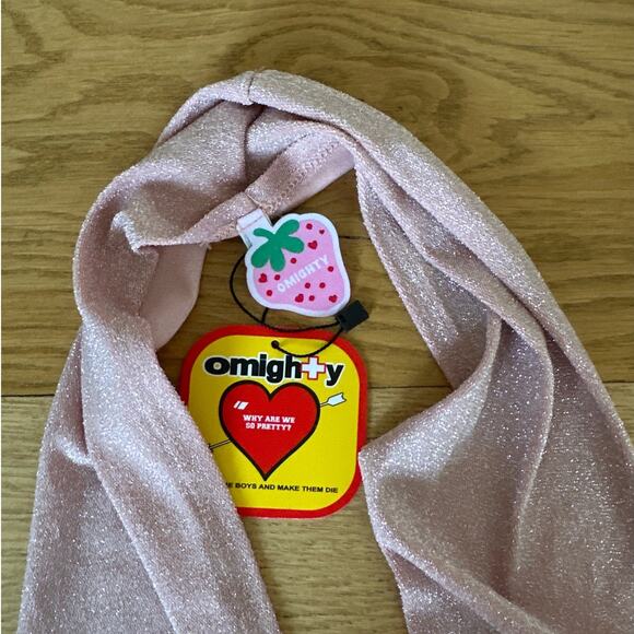 Omighty - Sparkly Halter Neck Rosette Detail Mini Dress in Pink - Picture 3 of 5